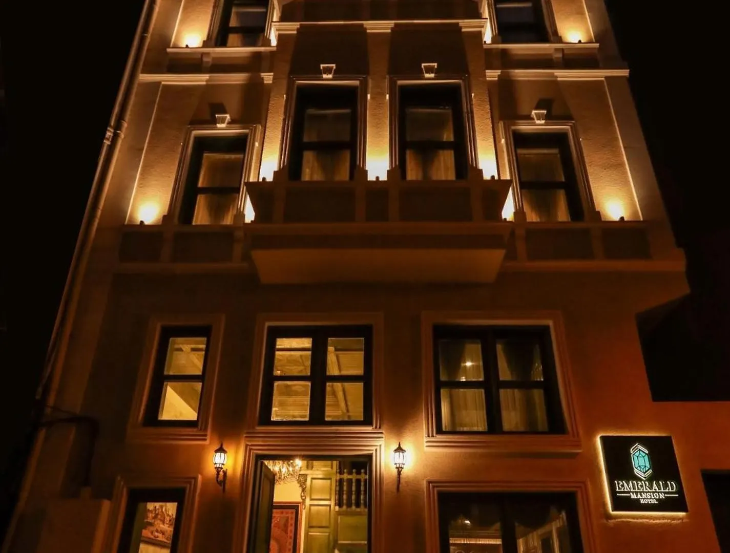 Emerald Mansion Hotel contacts